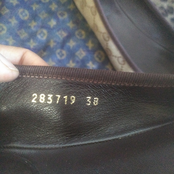 Authentic Gucci Flats - Picture 11 of 12